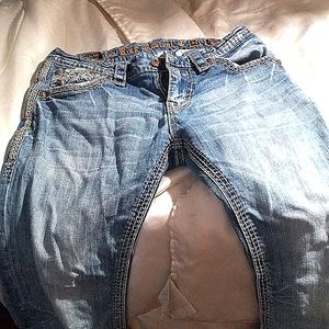 Rock revival 33x32 distressed stonewashed